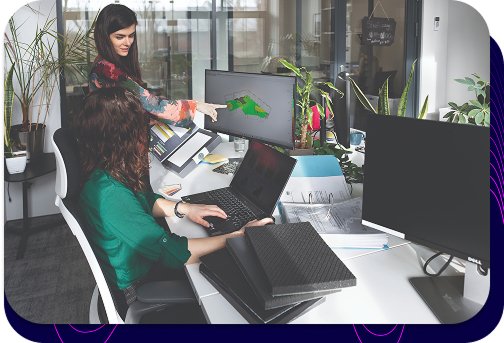 Das Silencions-Team bei der Arbeit: Unsere Spezialistinnen wählen anhand einer 3D-Modellanalyse die passenden akustischen Lösungen für das Projekt aus.